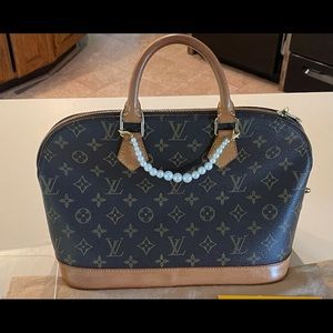 Louis Vuitton Alma PM